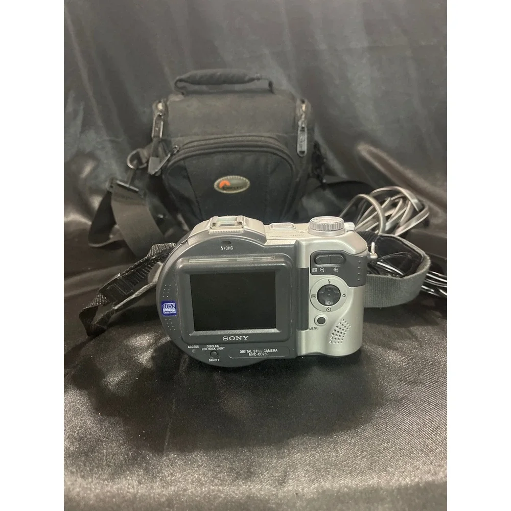 Sony CD Mavica Digital Camera Silver Bundle with Lowepro Bag and Charger